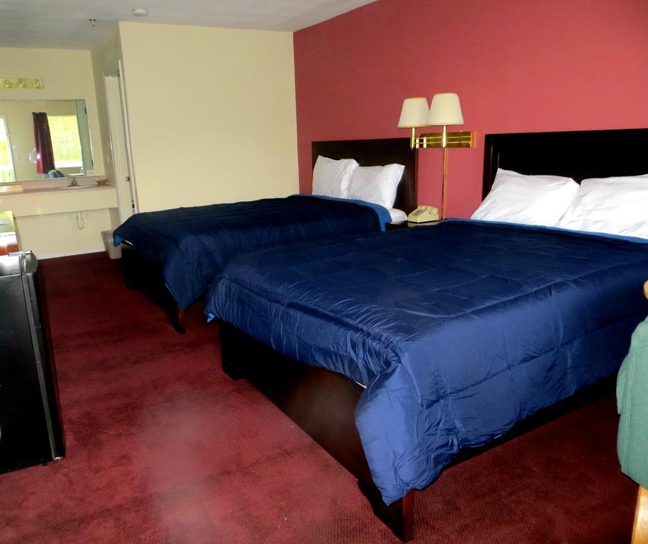 Peach Tree Inn Бренсън Екстериор снимка