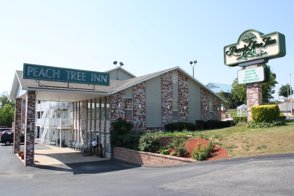 Peach Tree Inn Бренсън Екстериор снимка