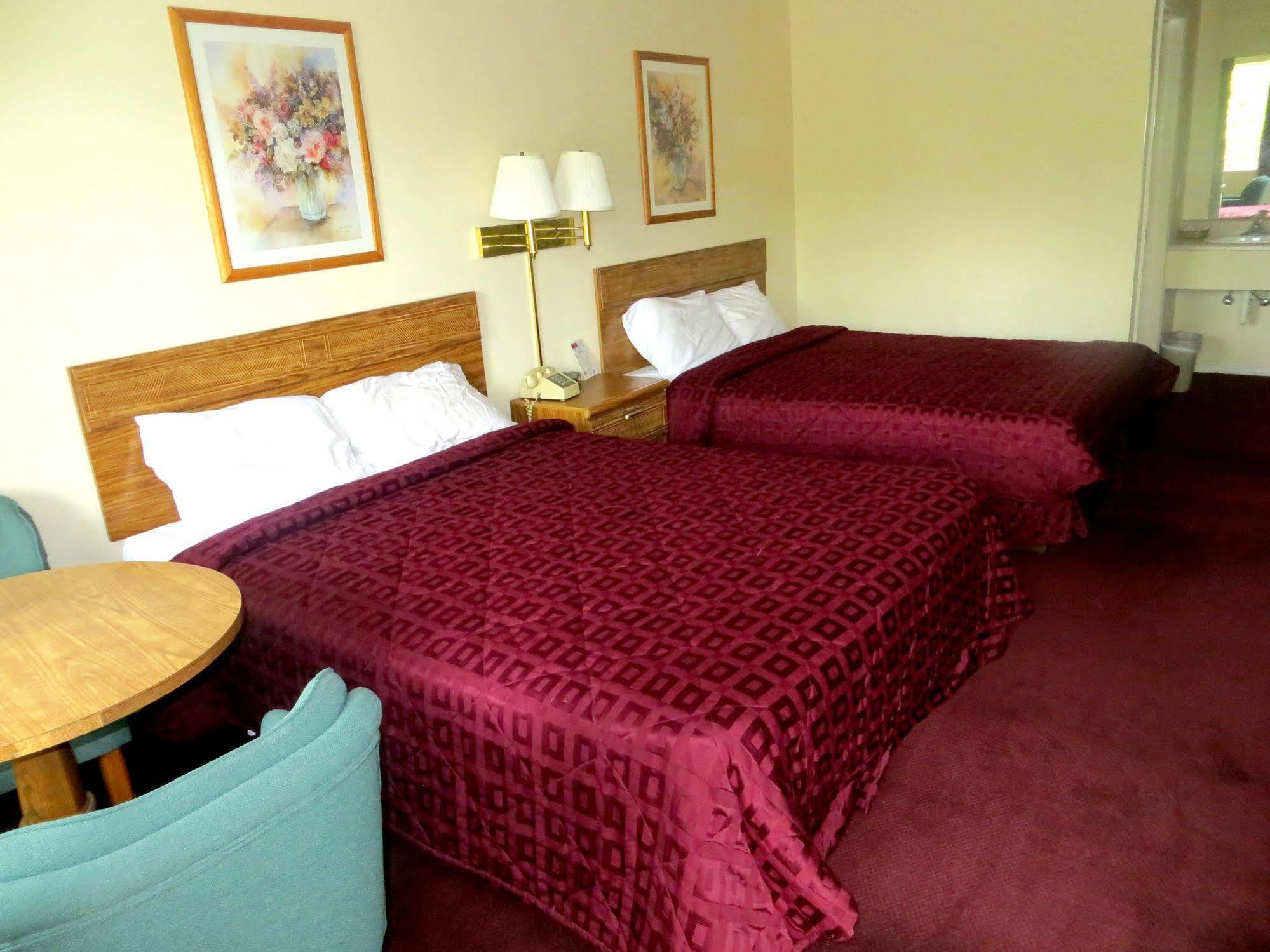 Peach Tree Inn Бренсън Екстериор снимка